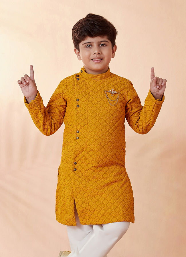 alt message - Manyavar Boys Boys Mustard Orange Side Open Kurta Set image number 1