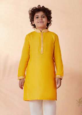 alt message - Manyavar Boys Boys Yellow Self Design Kurta Set image number 1