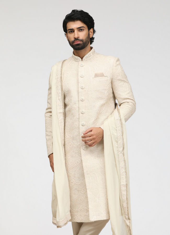 alt message - Manyavar Men Ash White Sherwani With Dupatta image number 1