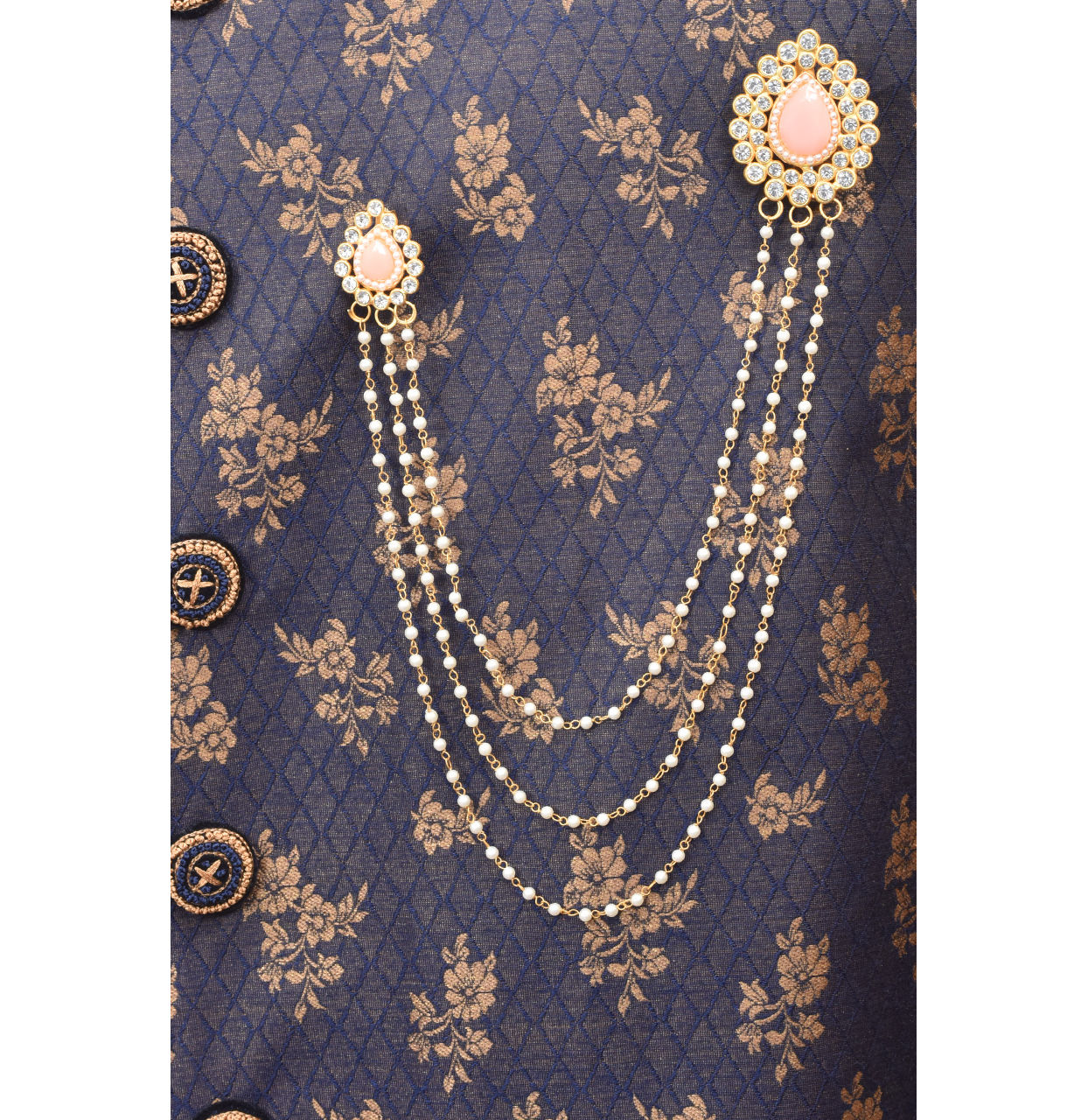 Manyavar Men Regal Gajaree Brooch