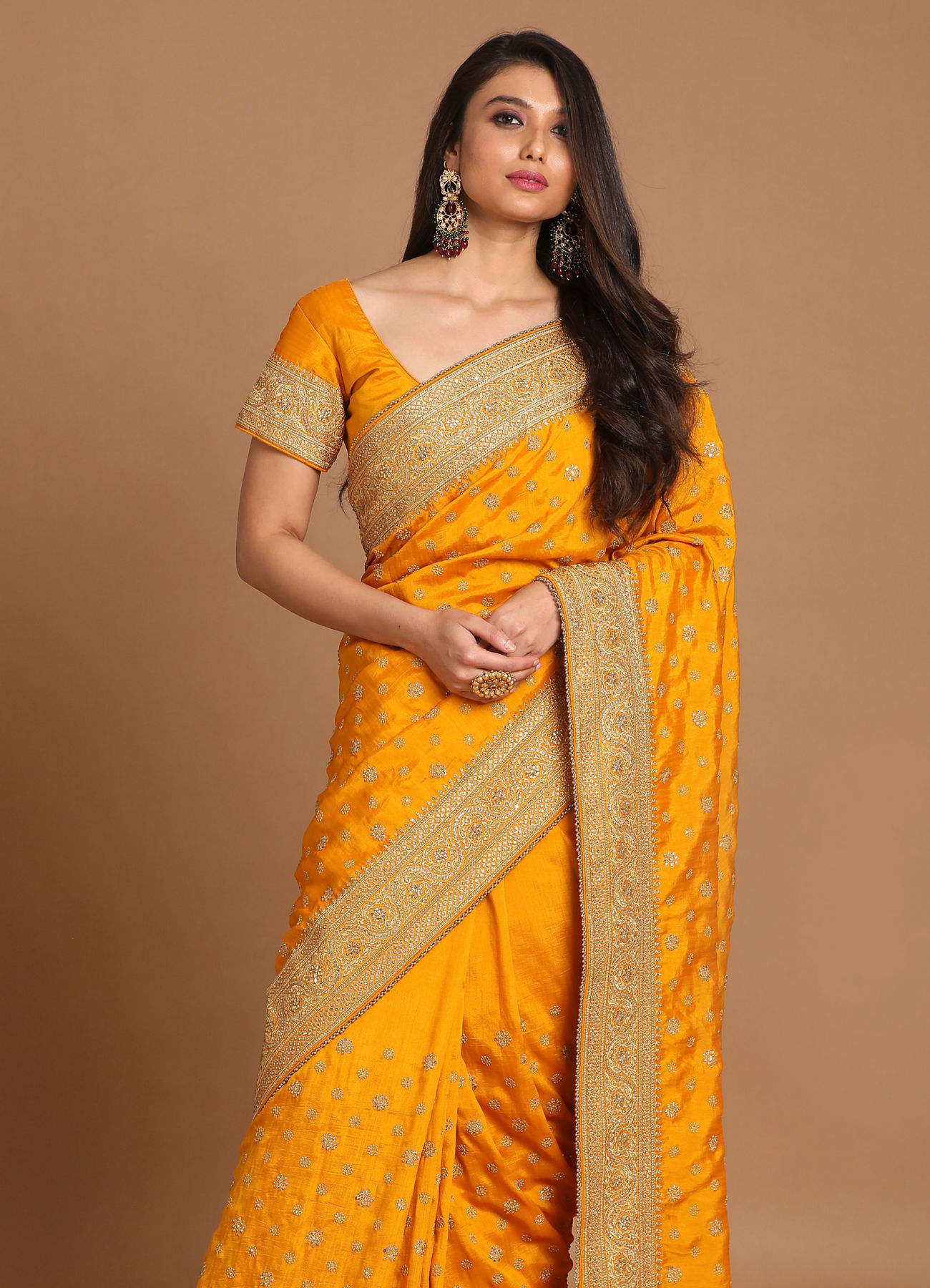 Mohey Women Sensuous Yellow Saree