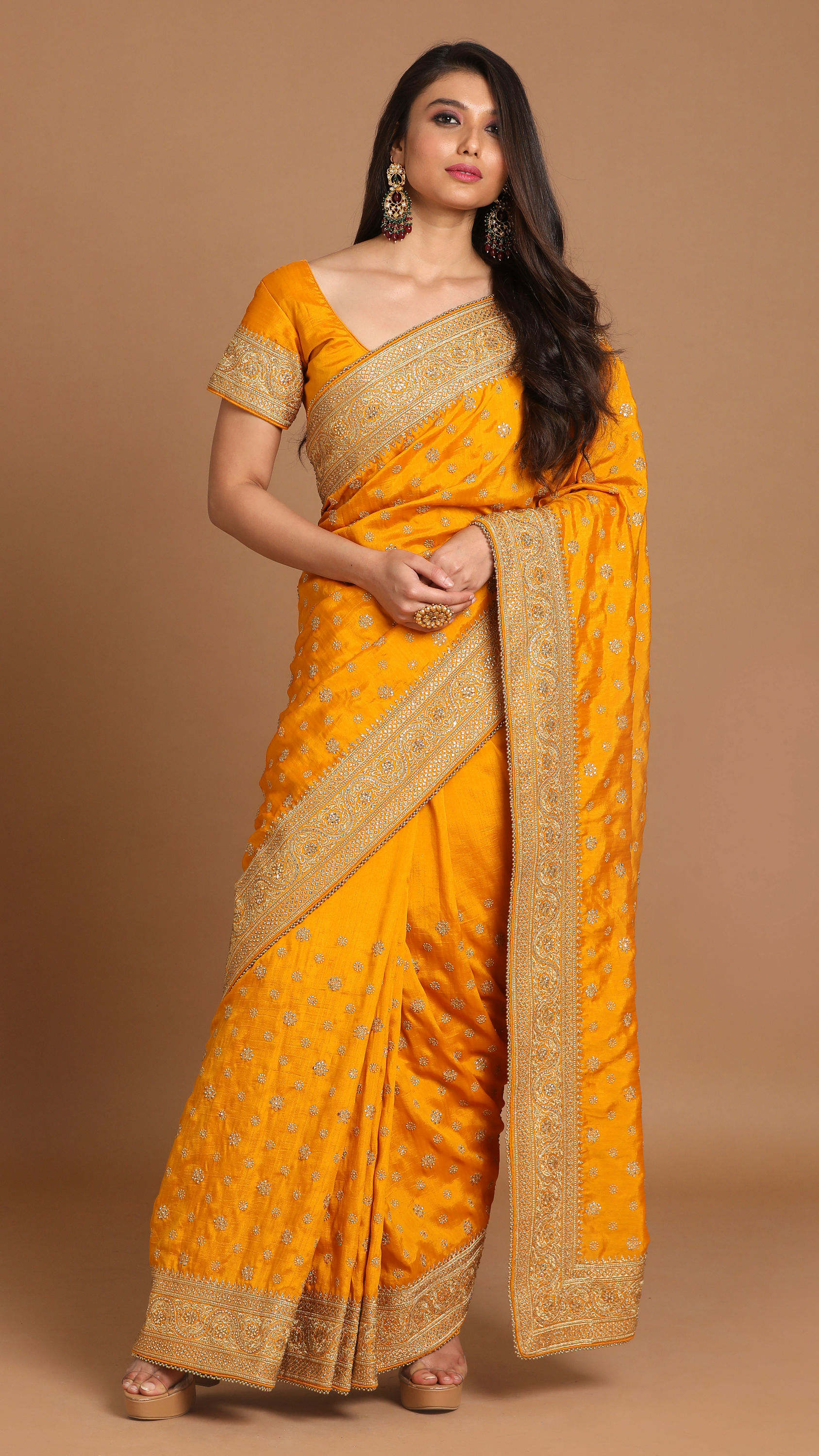 Mohey Women Sensuous Yellow Saree