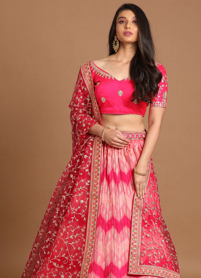 Mohey Women Mesmerizing Rani Pink Benarasi Lehenga