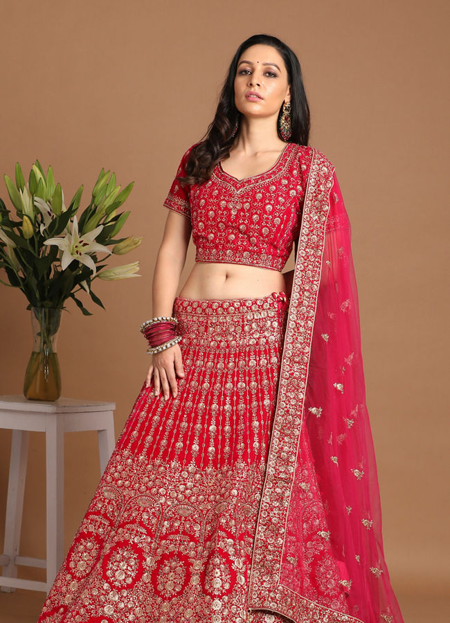 alt message - Mohey Women Traditional Rani Lehenga image number 0