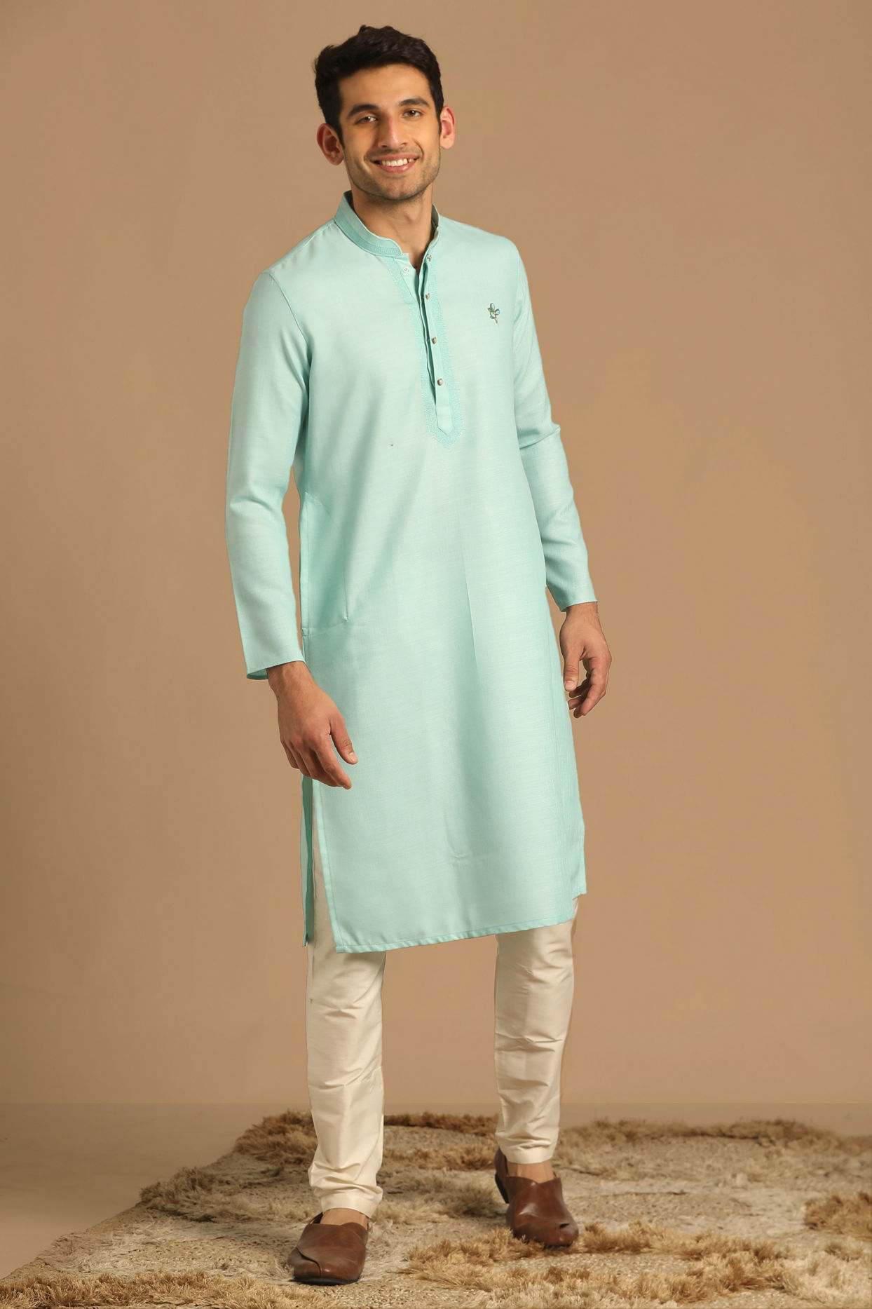 Manyavar Men Self Design Blue Kurta Set