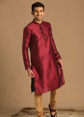 alt message - Manyavar Men Crisp Wine Kurta Pajama image number 1