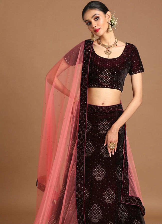 alt message - Mohey Women Luxurious Wine Red Velvet Lehenga image number 0