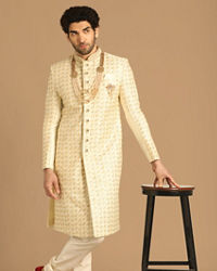 Manyavar Men Sea Shell White Sherwani