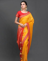 Mohey Women Blissful Mustard Yellow Saree