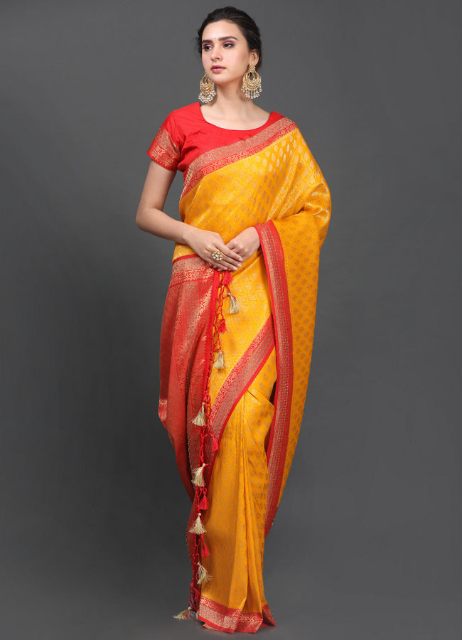 alt message - Mohey Women Blissful Mustard Yellow Saree image number 0