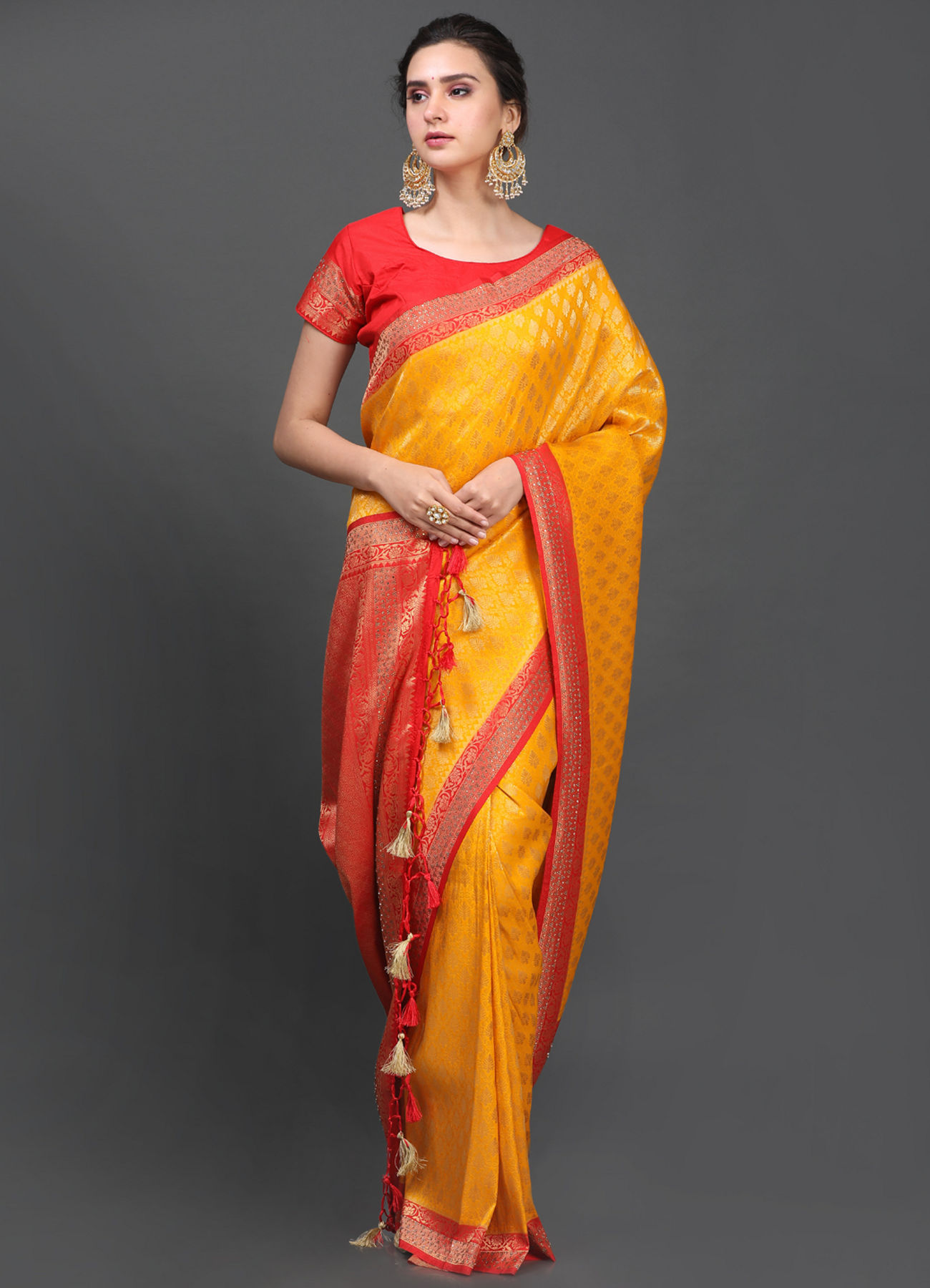 Mohey Women Blissful Mustard Yellow Saree