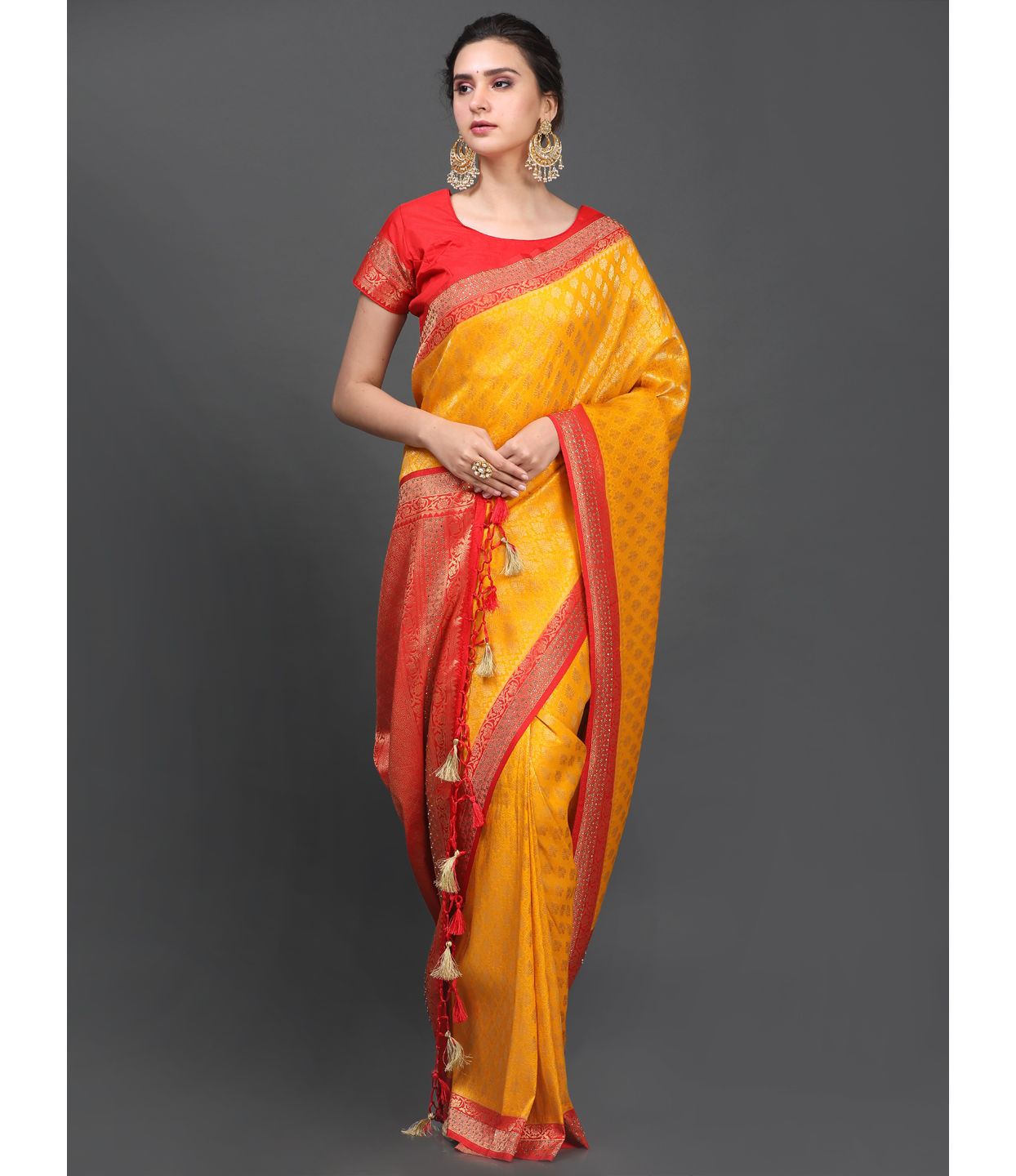 alt message - Mohey Women Blissful Mustard Yellow Saree image number 0