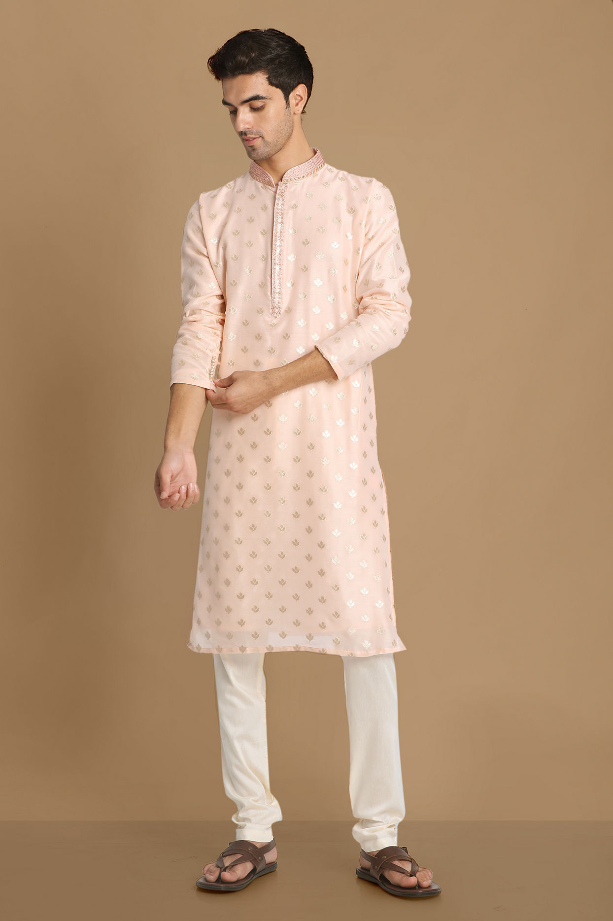 alt message - Manyavar Men Chanderi Pink Kurta Set image number 1