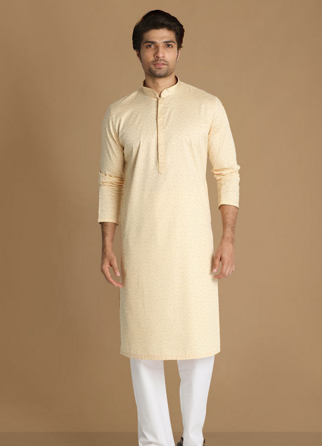 alt message - Manyavar Men Cream Printed Kurta Set image number 1