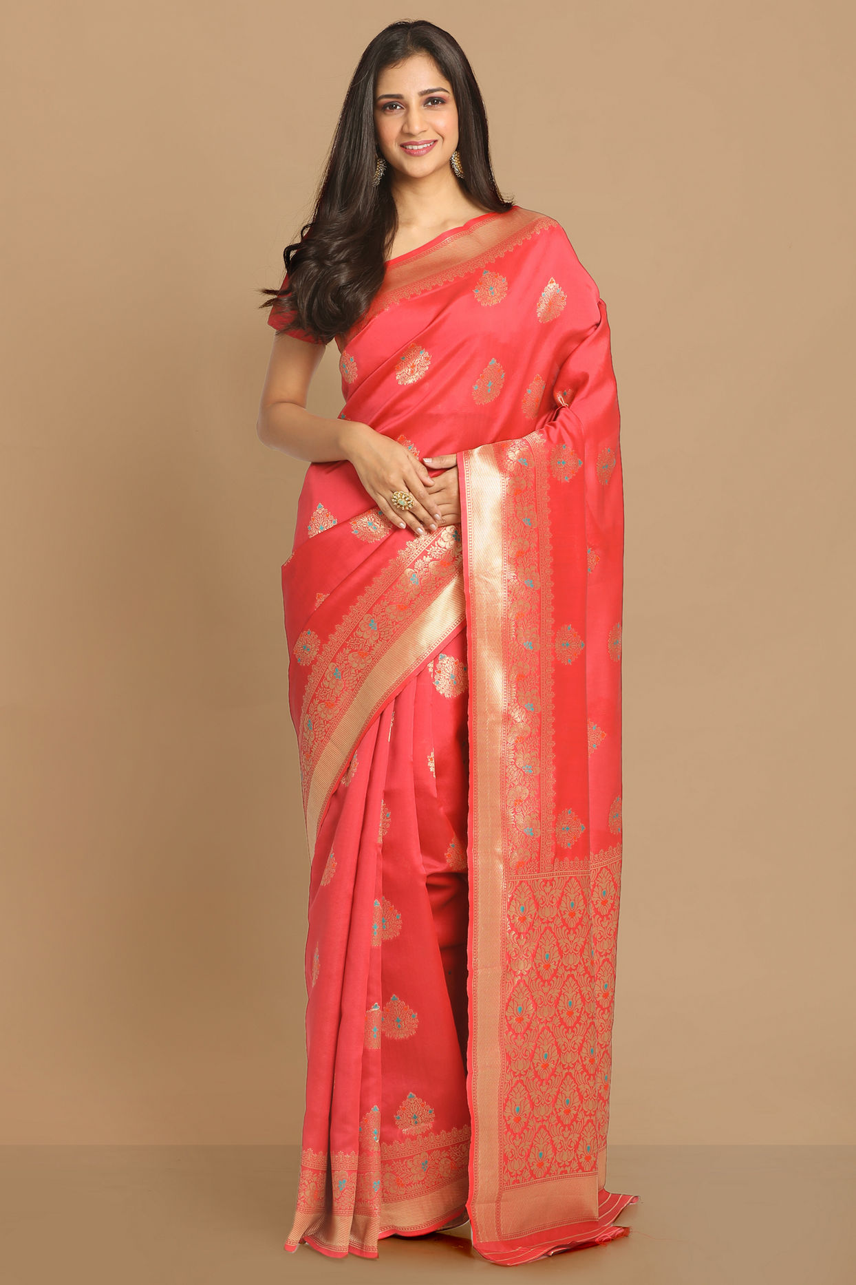 alt message - Mohey Women Pink Weaved Saree image number 0