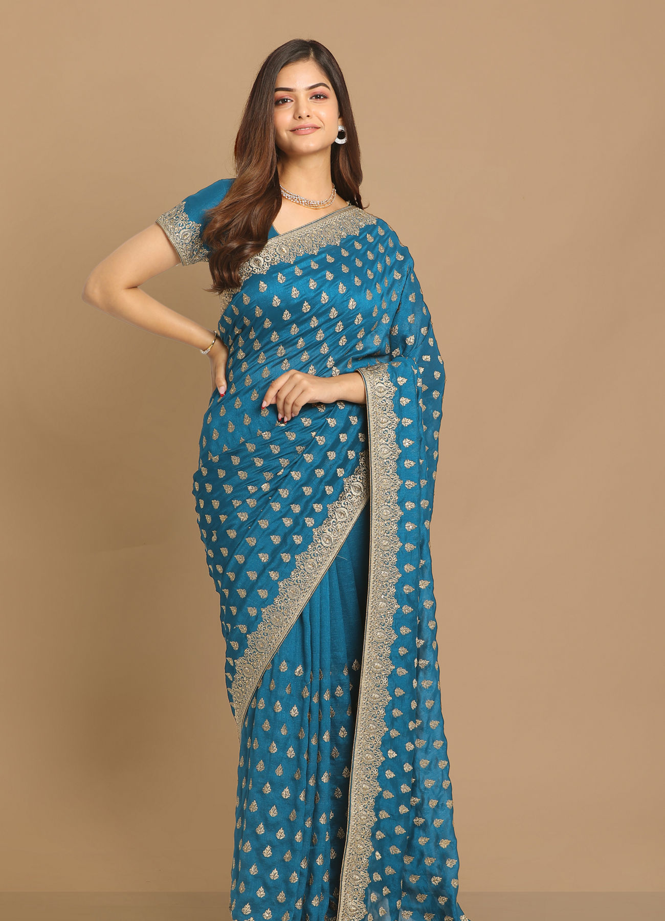 Mohey Women Enigmatic Blue Saree