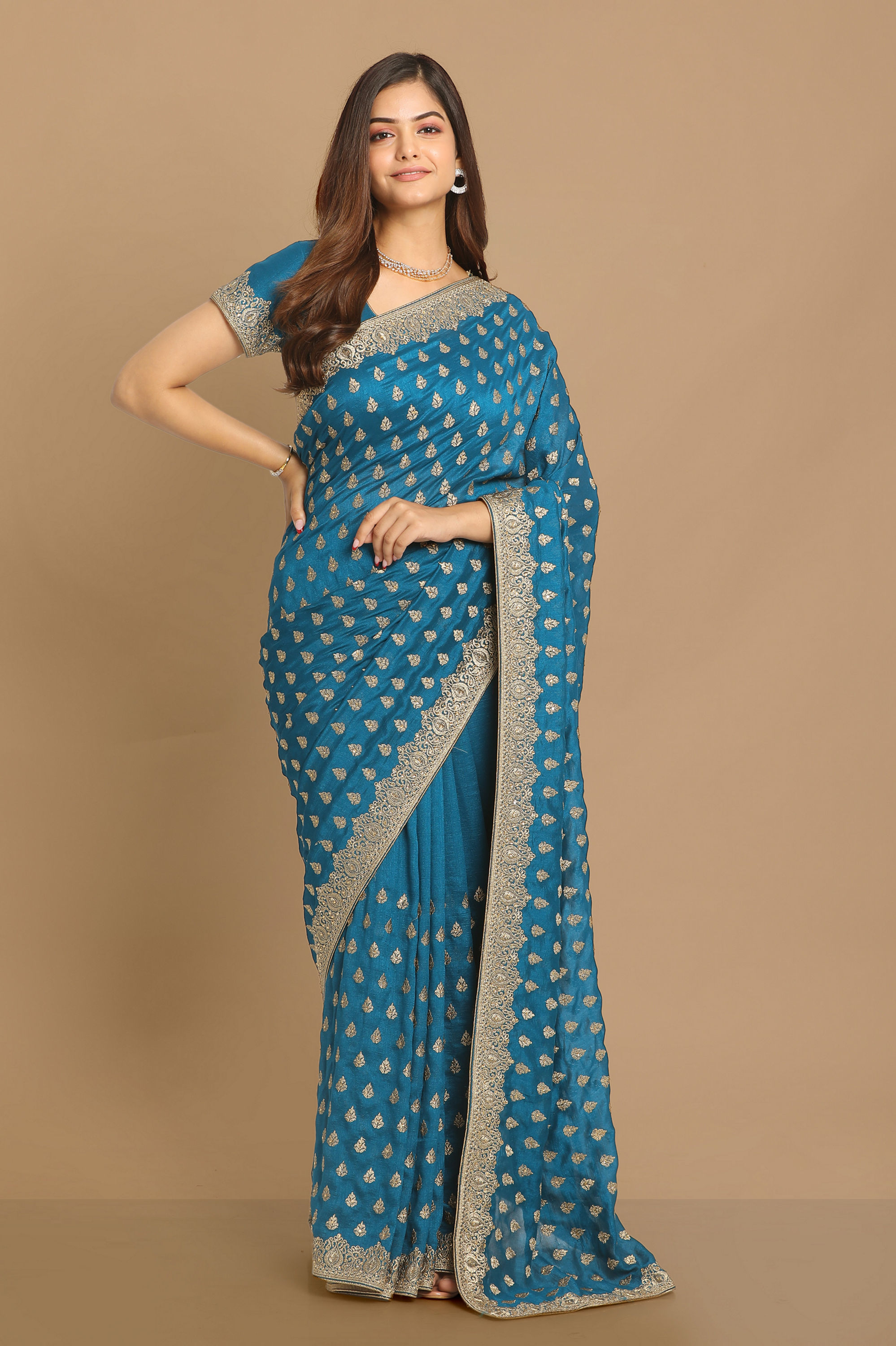 Mohey Women Enigmatic Blue Saree