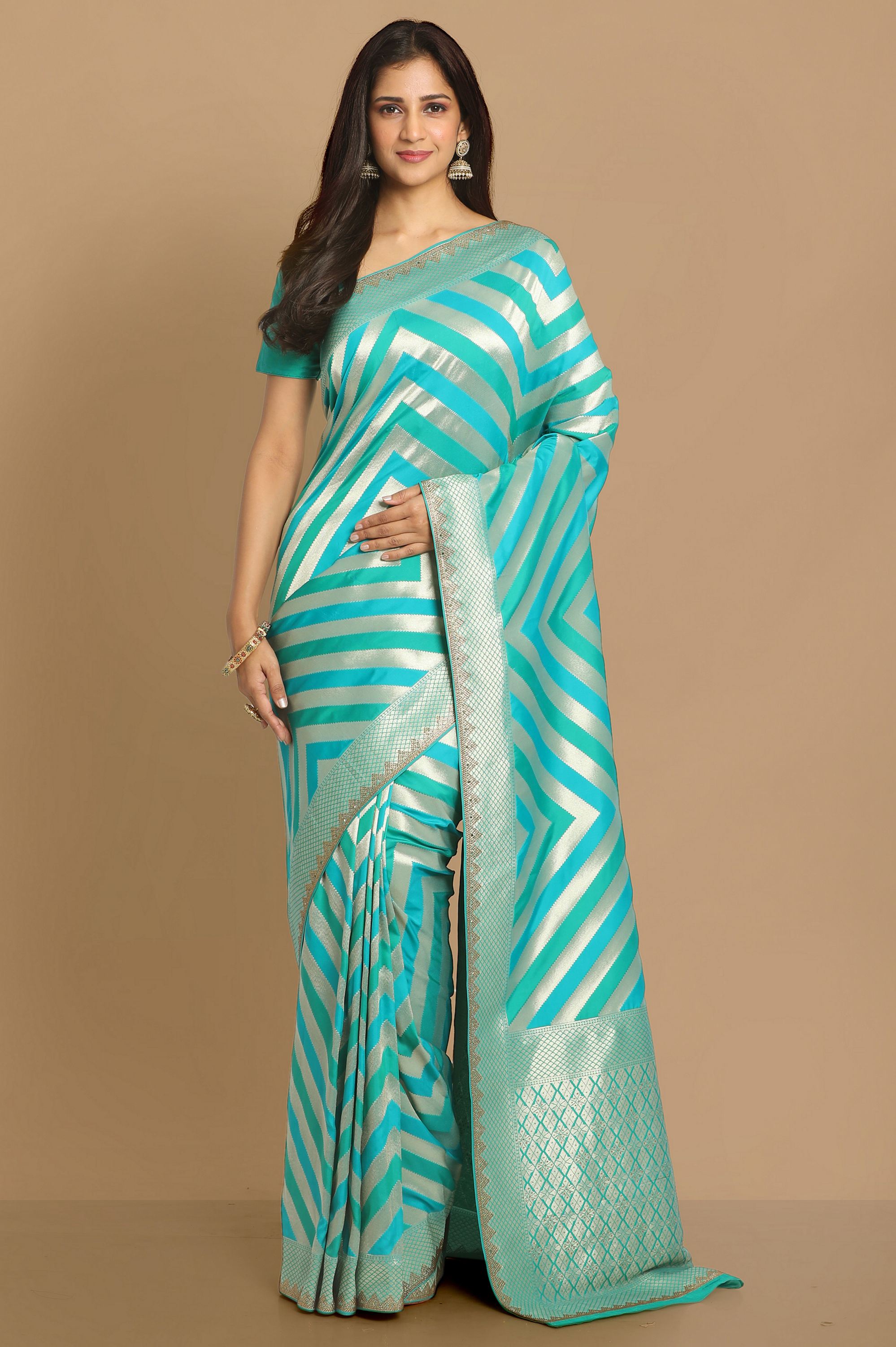 Mohey Women Sublime Blue Saree