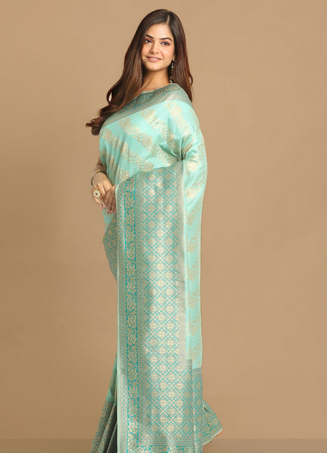 Mohey Women Enchanting Blue Designer Saree