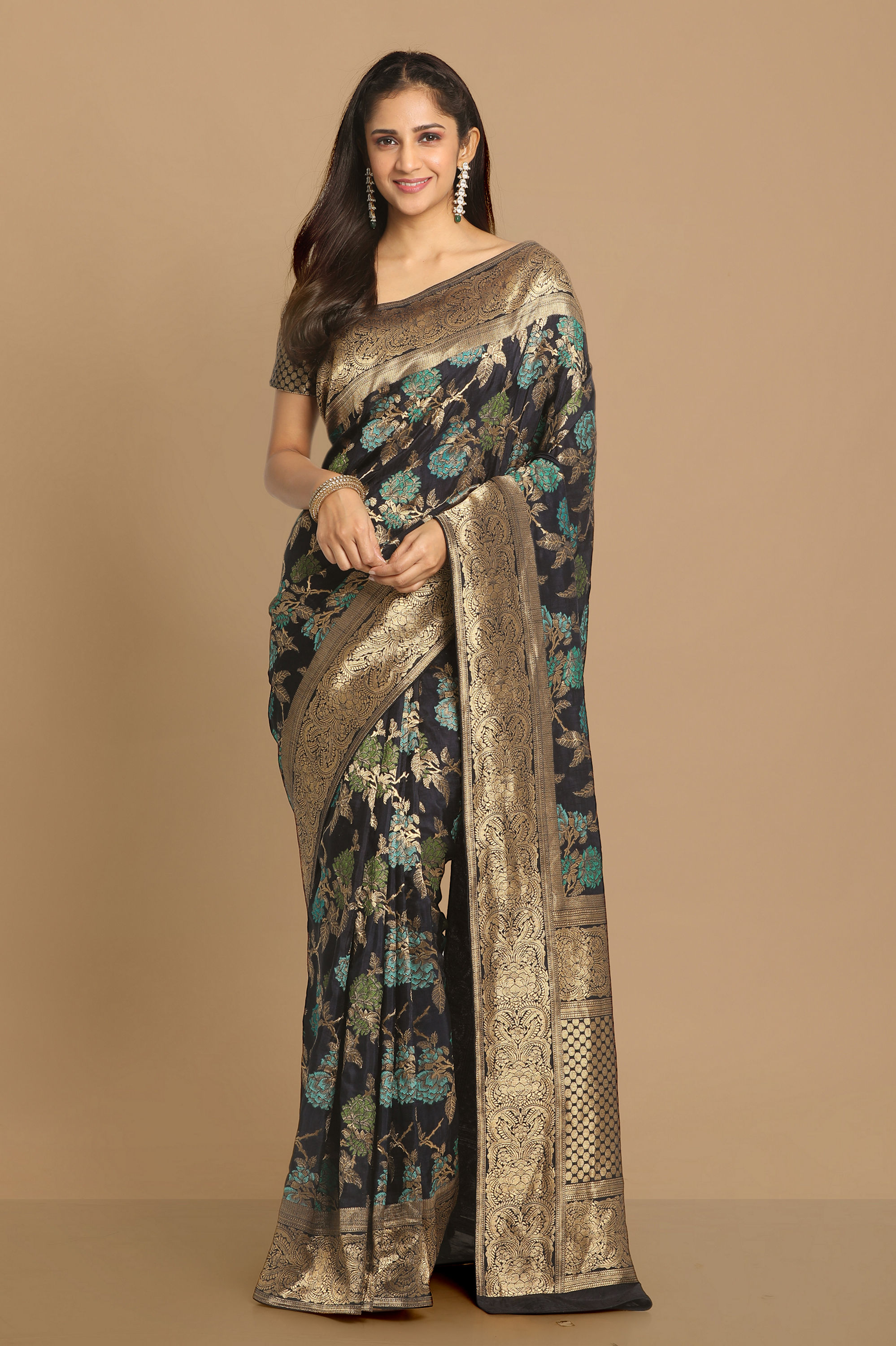 Mohey Women Angelic Indigo Blue Saree