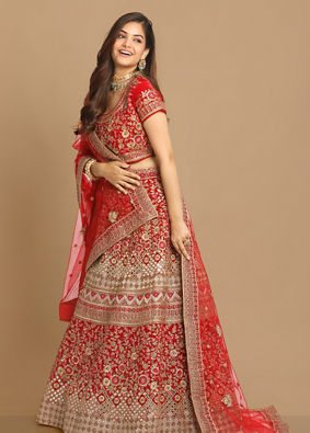 Mohey Women Magnificent Red Bridal Lehenga