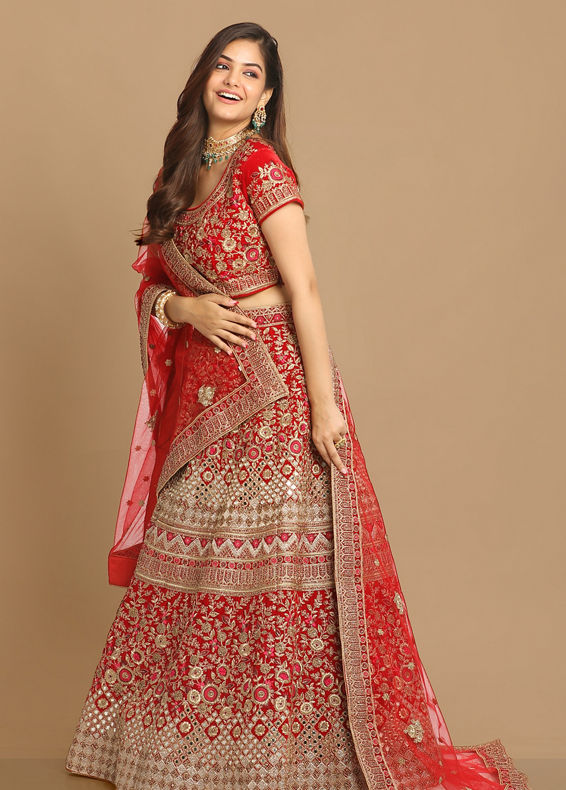 Mohey Women Magnificent Red Bridal Lehenga