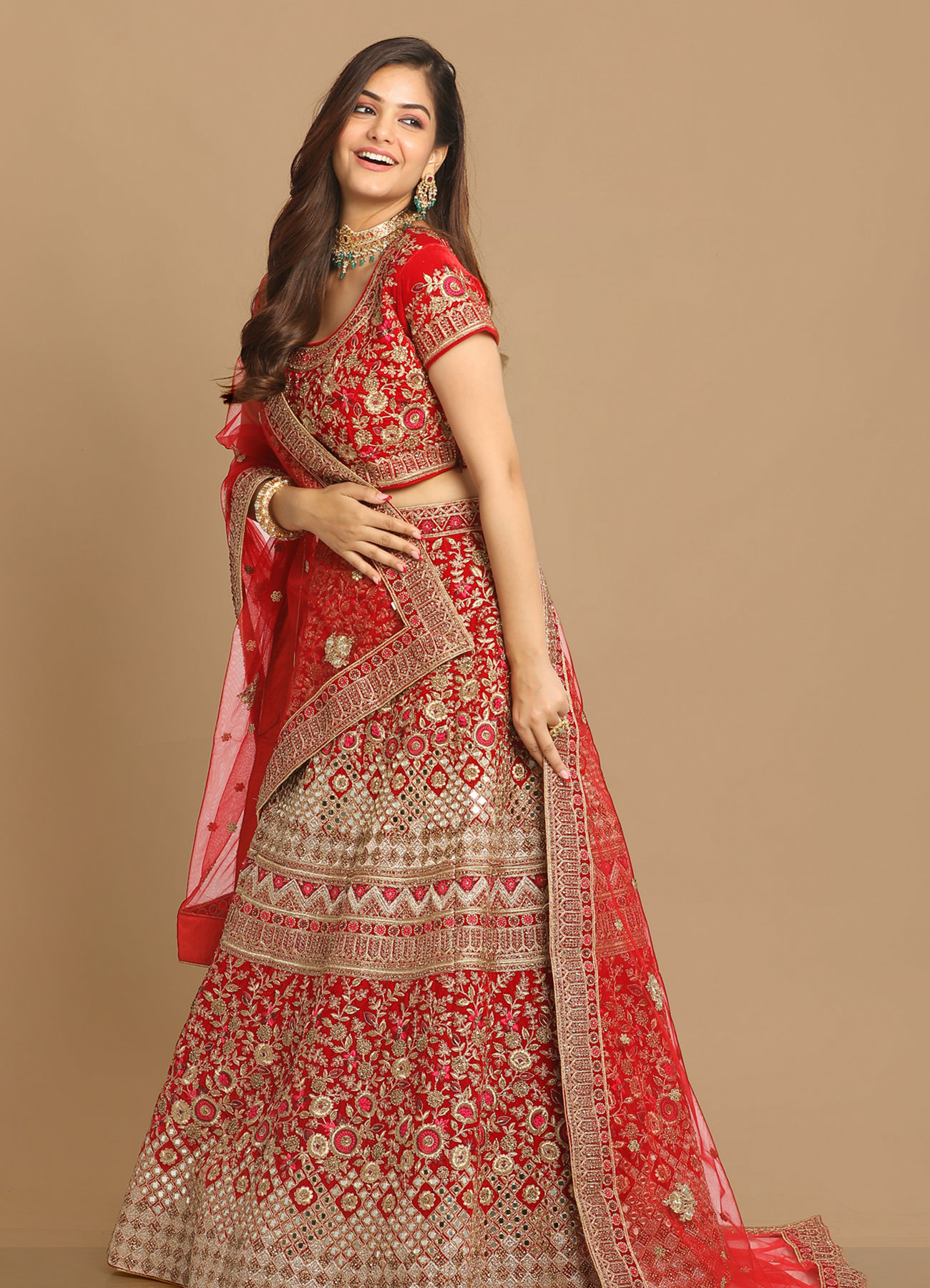 Mohey Women Magnificent Red Bridal Lehenga