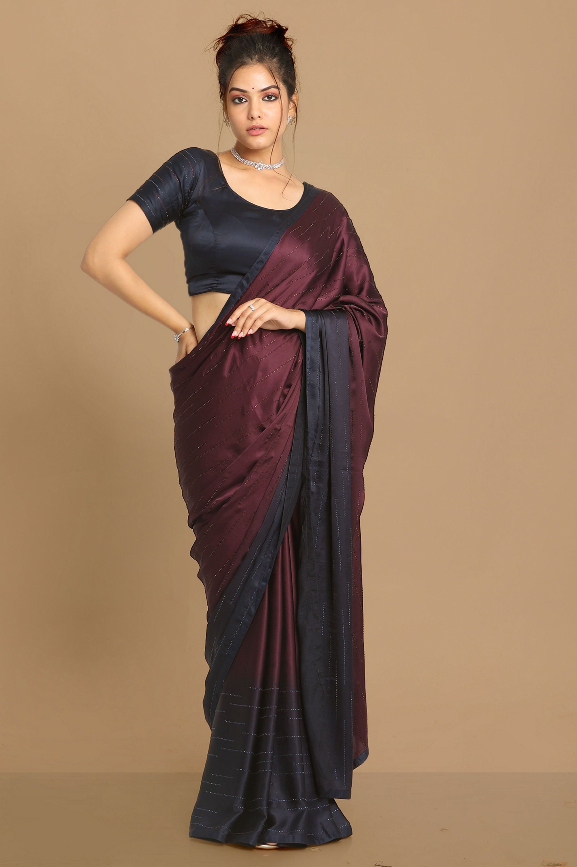 Mohey Women Gorgeous Wine And Indigo Saree