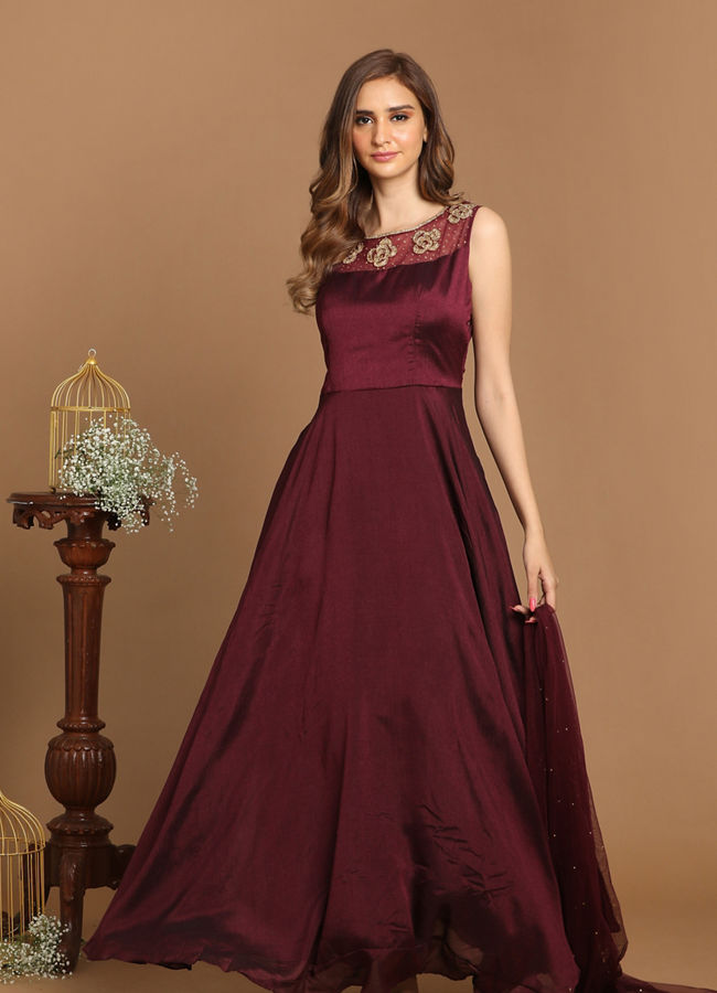 alt message - Mohey Women Impressive Wine Gown image number 0