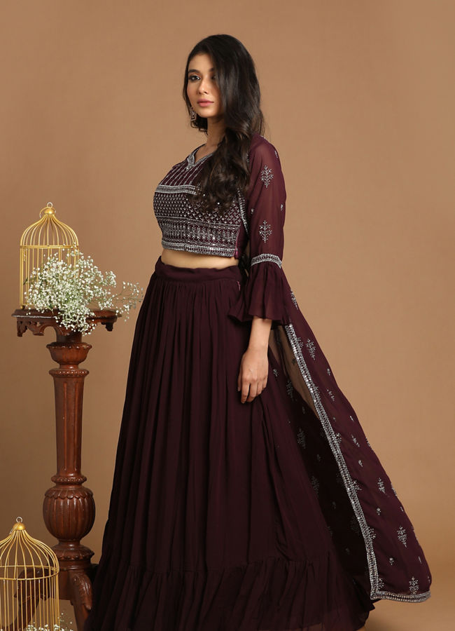Mohey Women Graceful Wine Stitched Suit