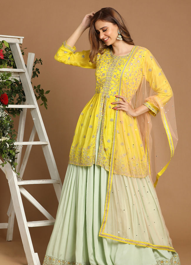 alt message - Mohey Women Bright Yellow Lehenga image number 1