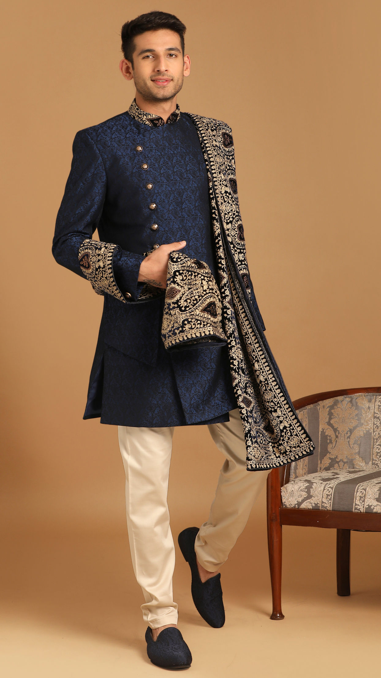 alt message - Manyavar Men Dark Blue Indo Western With Dupatta image number 1