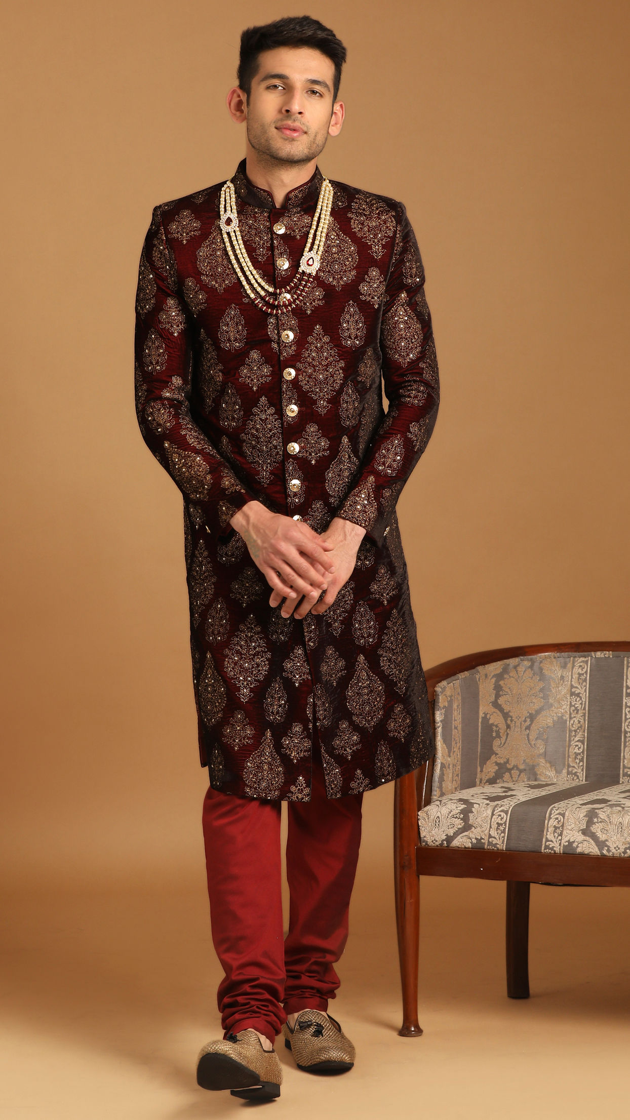 alt message - Manyavar Men Elegant Maroon Velvet Sherwani image number 1