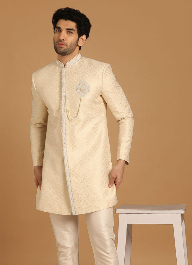 alt message - Manyavar Men Offbeat Off White Indo Western image number 1