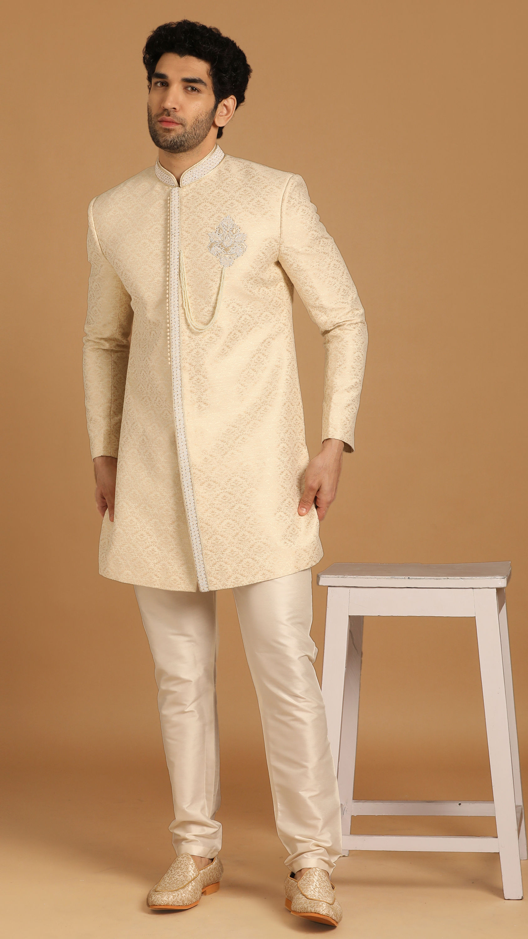 Manyavar Men Offbeat Off White Indo Western