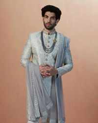 Manyavar Men Smoke Grey Self Embroidered Sherwani With Dupatta