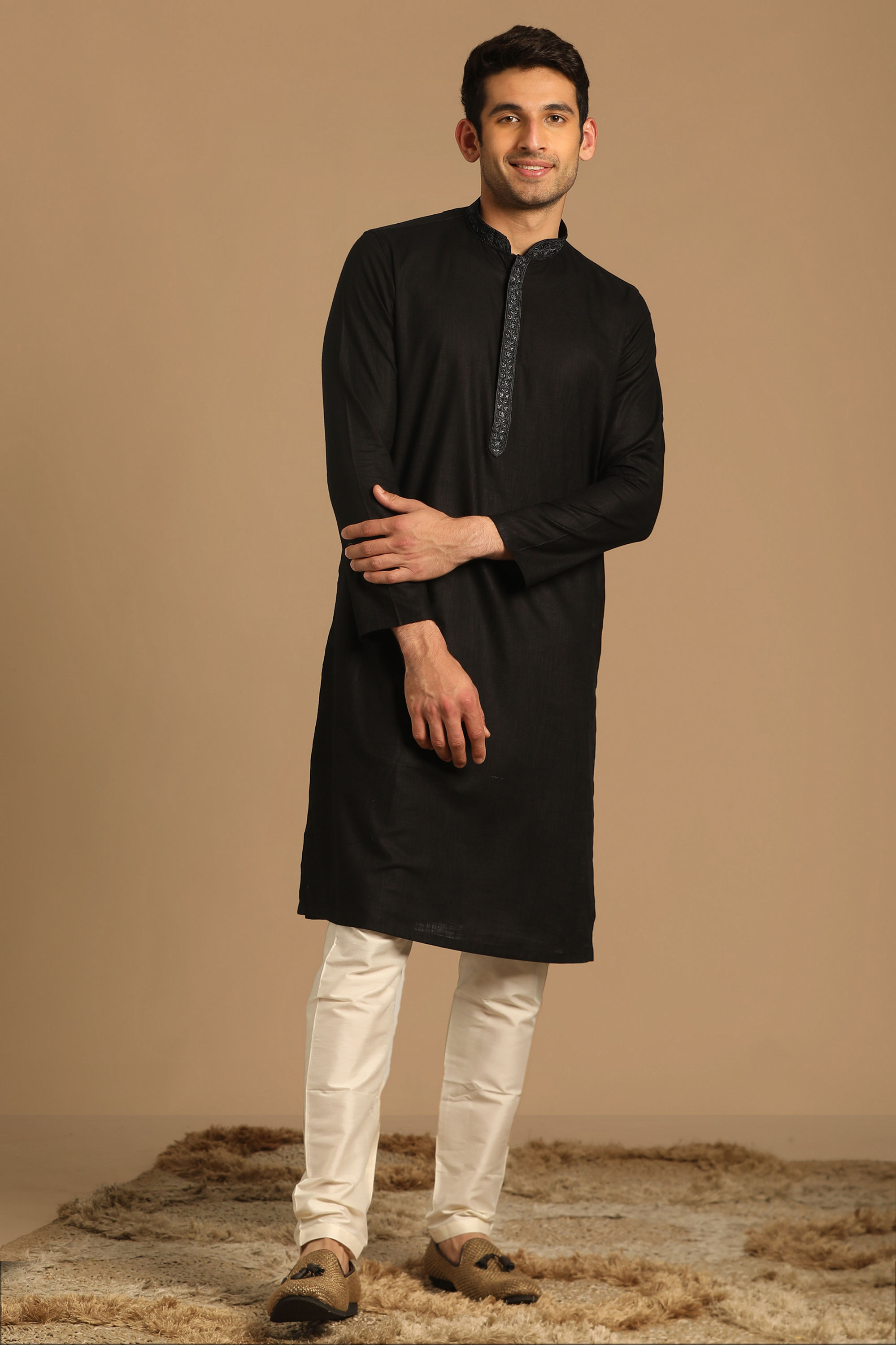 Manyavar Men Black Kurta Set With Neck Detailing