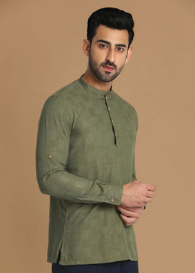 alt message - Manyavar Men Textured Green Kurta image number 0