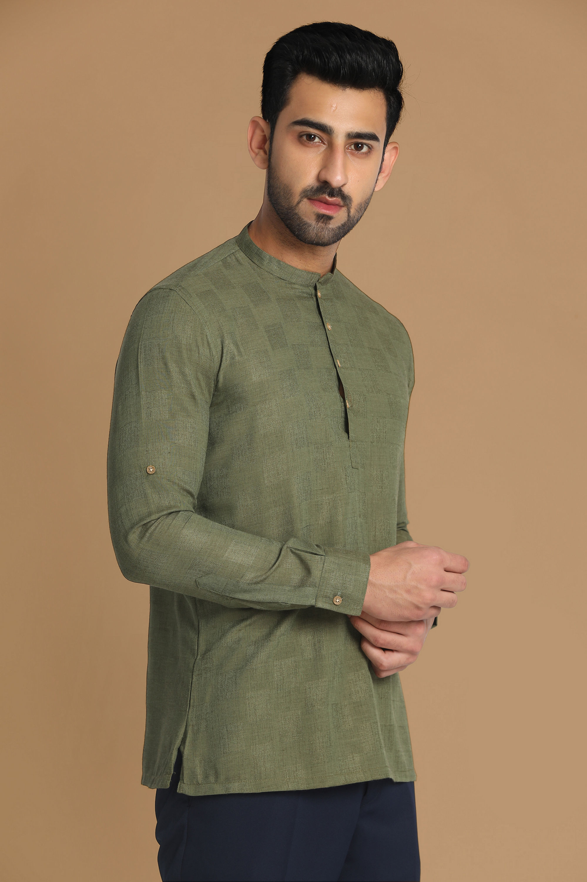 Manyavar Men Textured Green Kurta