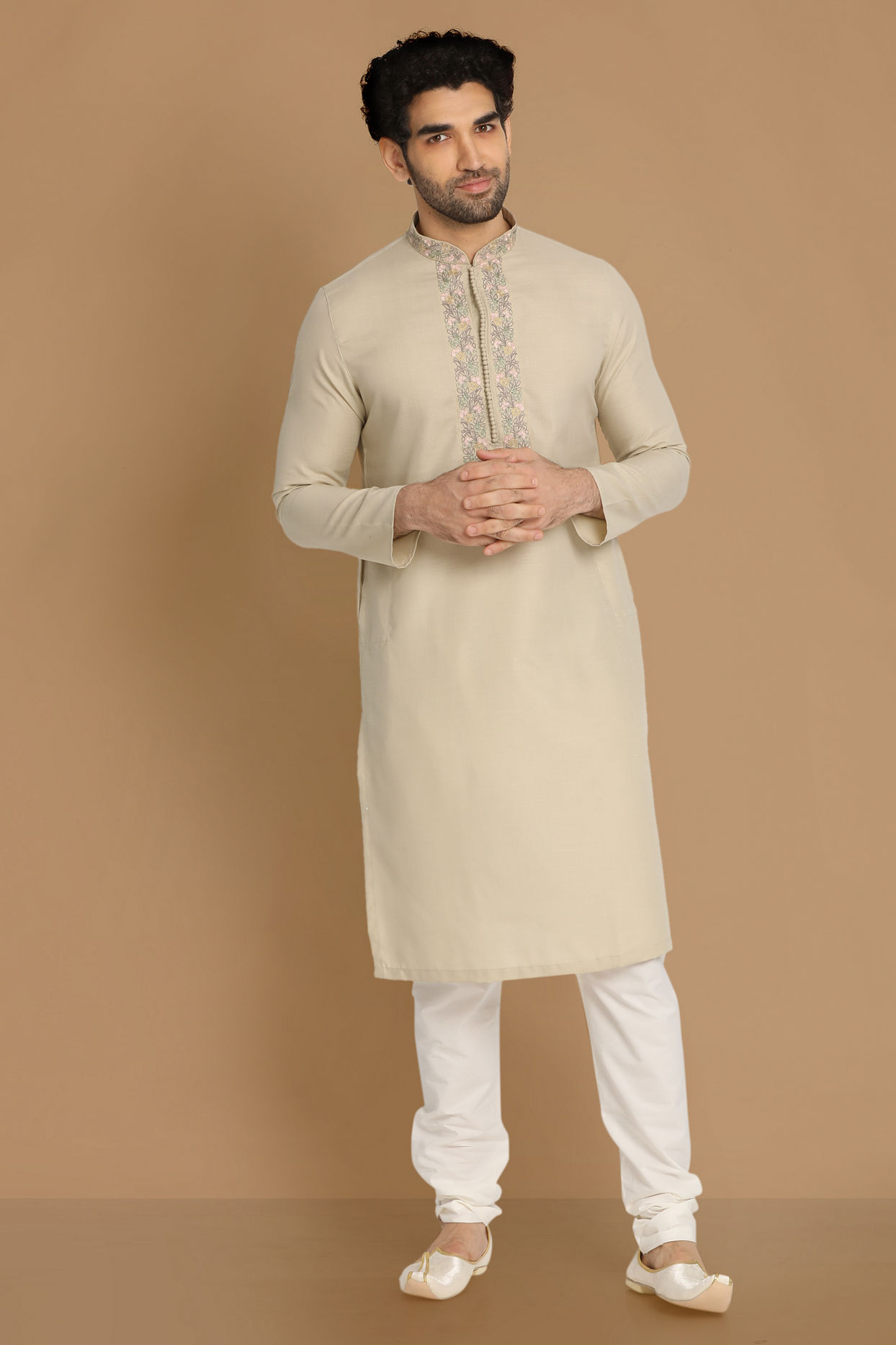 alt message - Manyavar Men Pista Thread Work Kurta Pajama image number 1