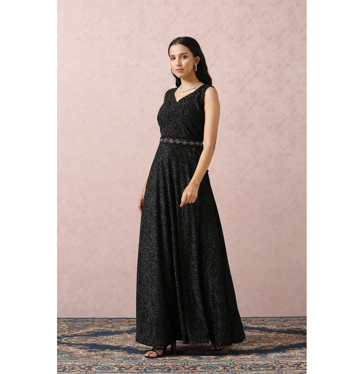 alt message - Mohey Women Black Stardust Gown With Belt image number 2