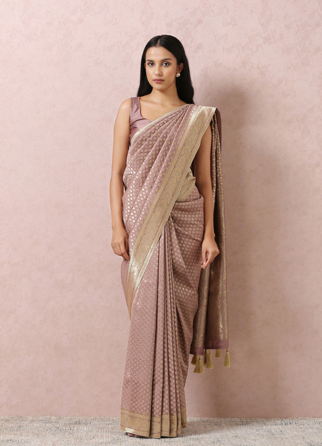 Mohey Women Purple Saree With Golden Motifs