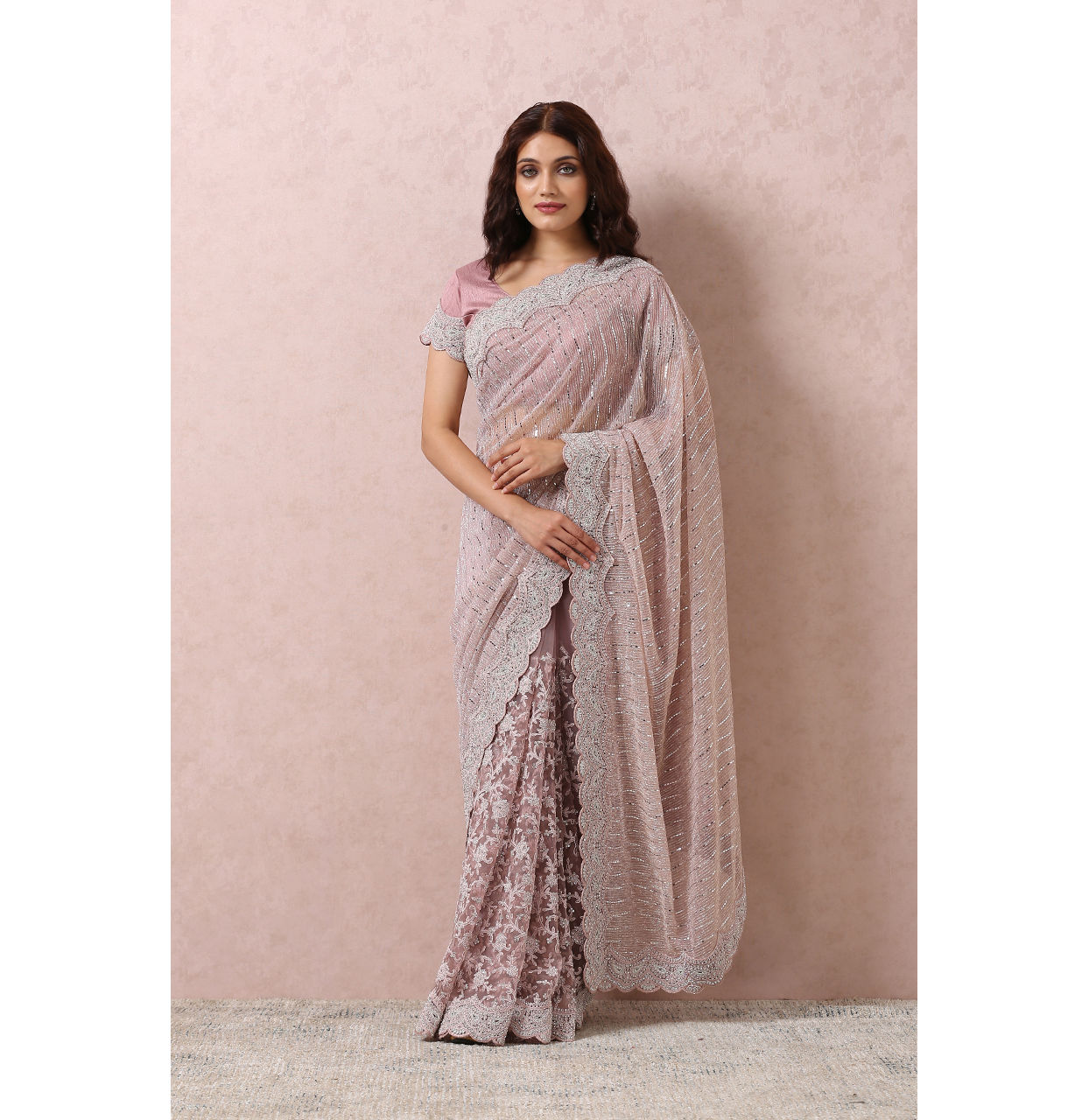 Mohey Women Purple Mirror Embroidered Saree