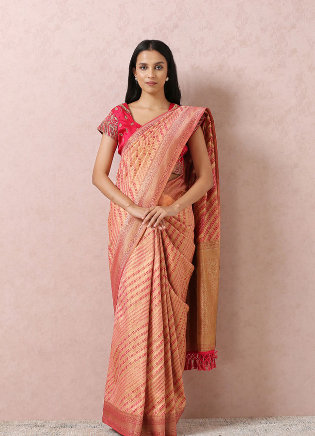 Mohey Women Pink Zari Saree