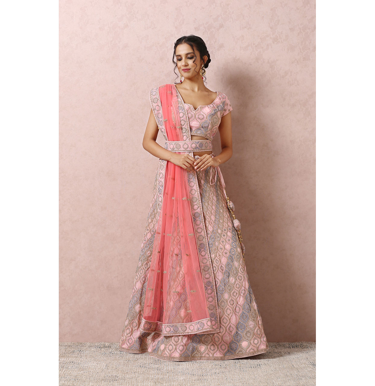 alt message - Mohey Women Light Pink Embellished Lehenga image number 0