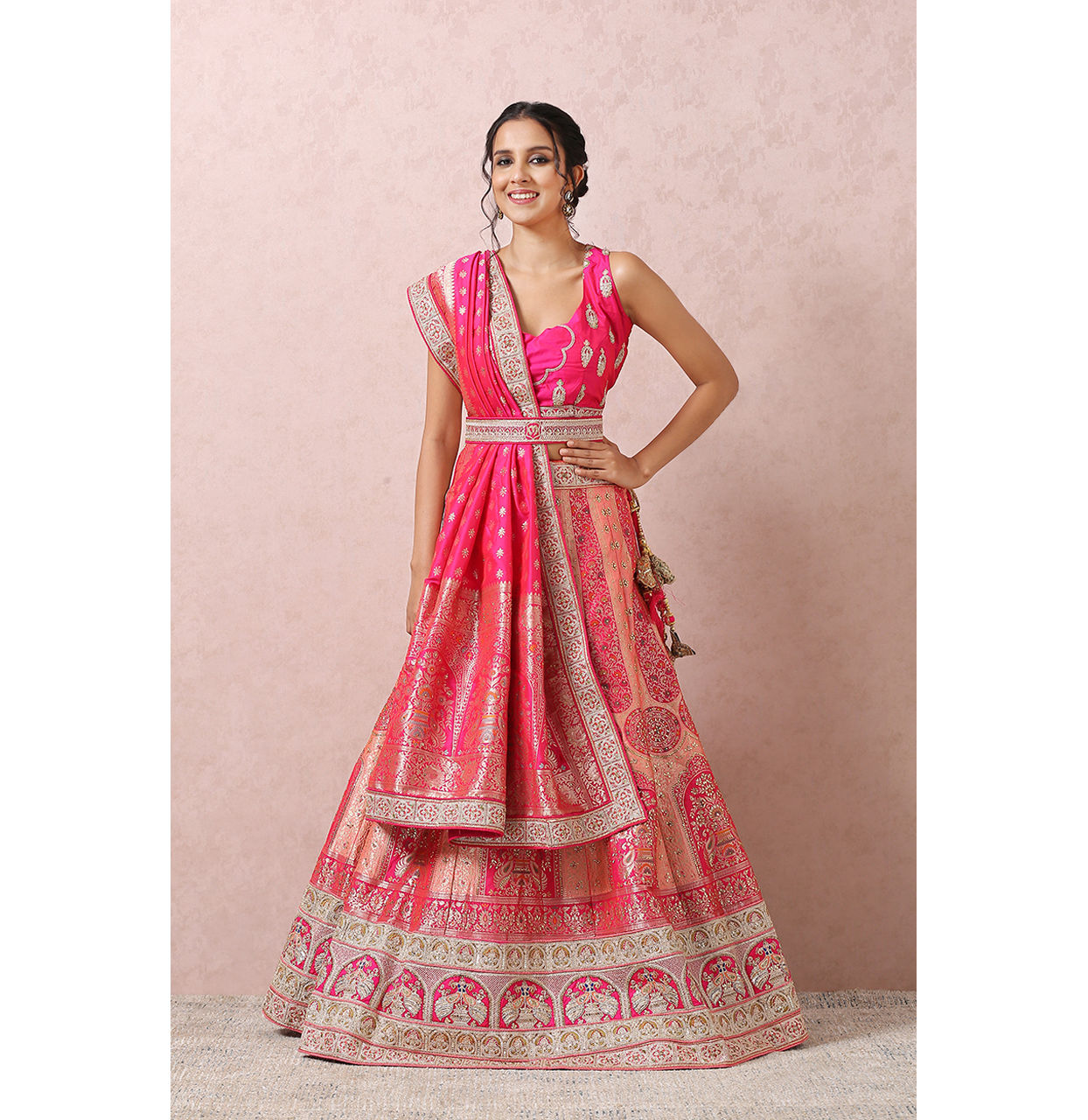 Mohey Women Stone Embellished Pink Benarasi Lehenga