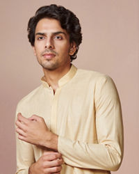 Manyavar Men Biscuit Plain Cotton Kurta With Embroidered Collar