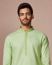 Manyavar Men Green Cotton Kurta With Embroidered Collar