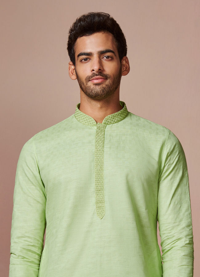 alt message - Manyavar Men Green Cotton Kurta With Embroidered Collar image number 0