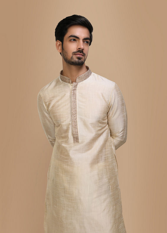 Manyavar Men Pista Plain Kurta Set With Contrast Collar And Placket